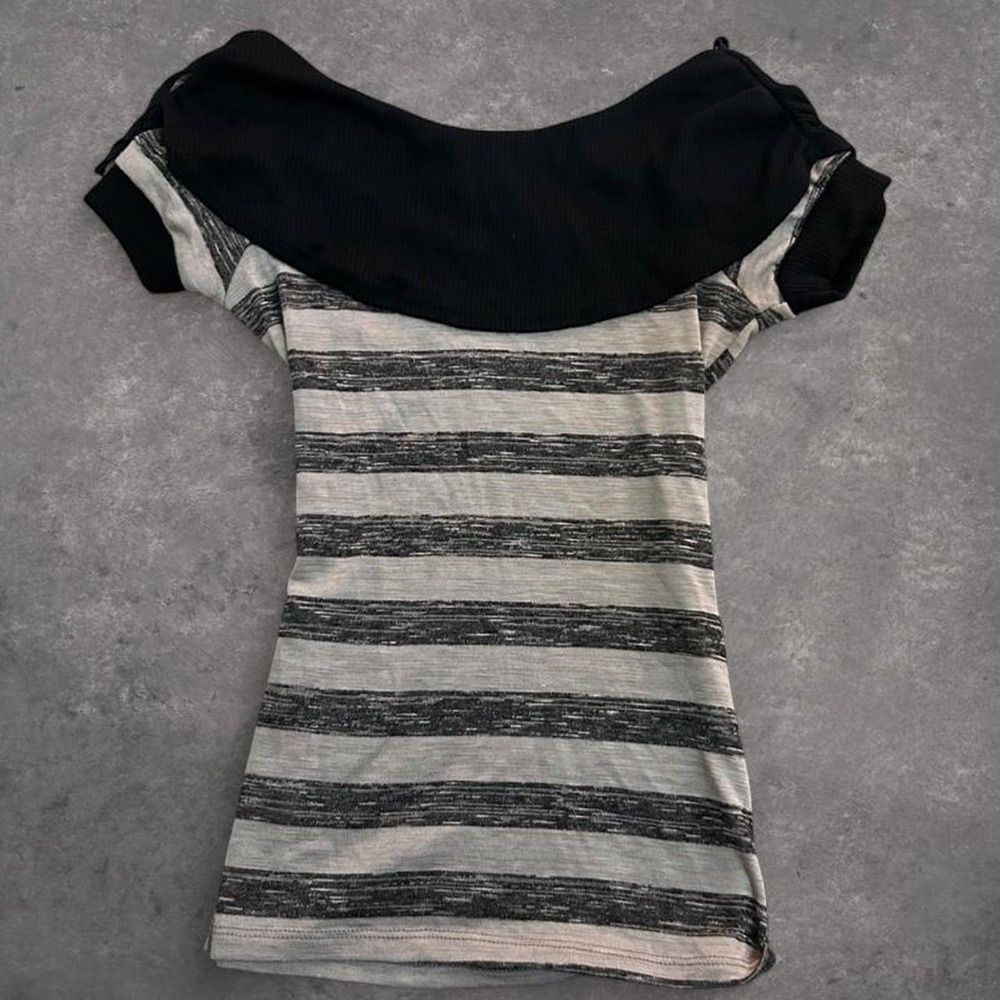 Zora Fashion Y2K Off Shoulder Striped Knit Top Black Grey Medium